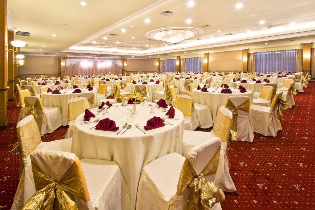 Puri Asri Hotel & Resort Magelang Exterior foto