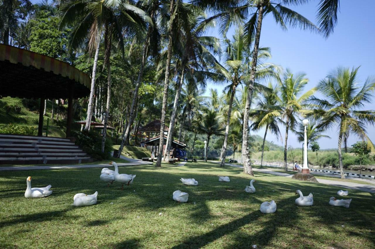 Puri Asri Hotel & Resort Magelang Exterior foto